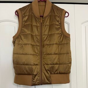 Lululemon Women’s Reversible Vest Size 12 (2 in 1 vest)